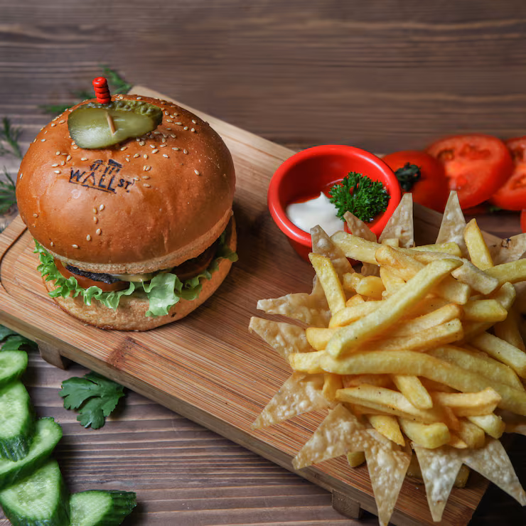 Chicken Burger W/Cheese & Fries